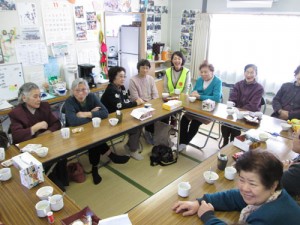 東日本大震災お茶っこサロンの様子